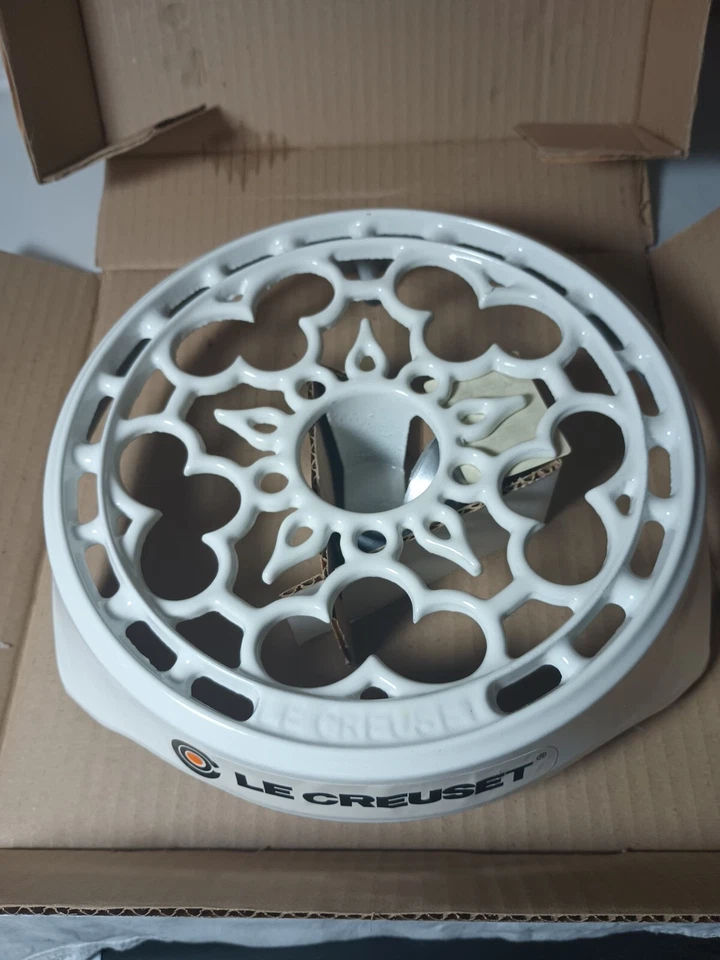 Nuevo La Creuset Vela Patas Trivet Blanco 8" Redondo Esmaltado Hierro Fundido Foto 2 de 4