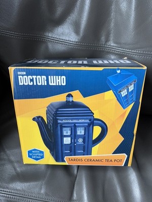 Doctor Who Tardis Keramik Teekanne geformte Details BBC 2012 offiziell - NEU/VERPACKT