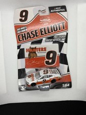 2021 Wave 9 Chase Elliott Hooter's Throwback 1/64 NASCAR Authentics Diecast