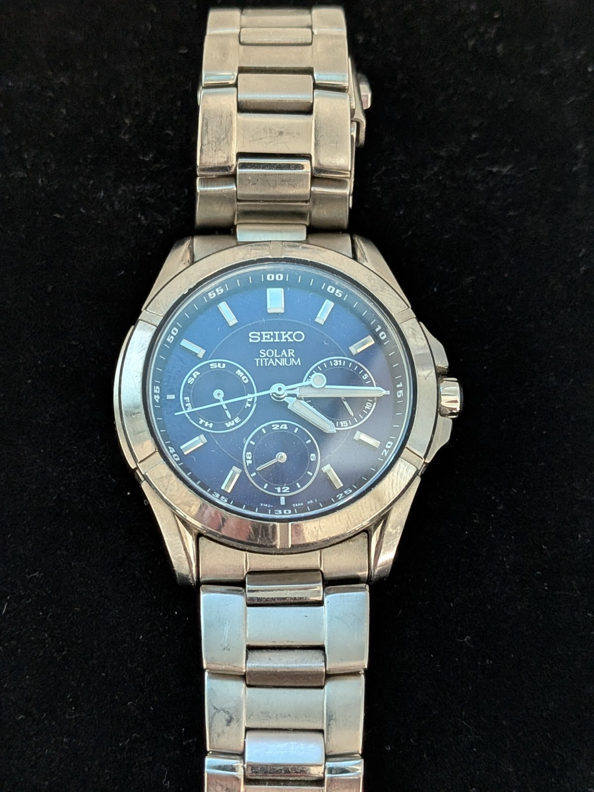 Seiko V14J-0AE0 Solar Titanium Vintage Watch Timepiece Men Blue Dial Authentic