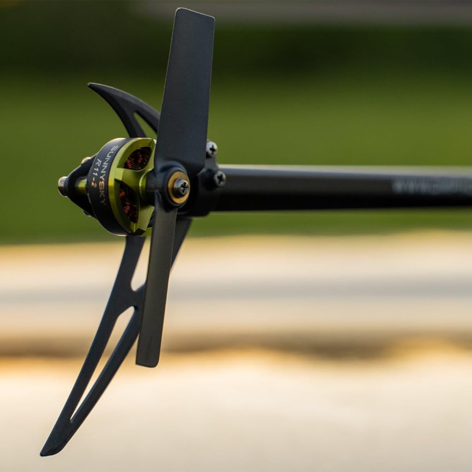 OMPHOBBY M1 V1 RC Helicopter forAdults(BNF Version,Yellow)