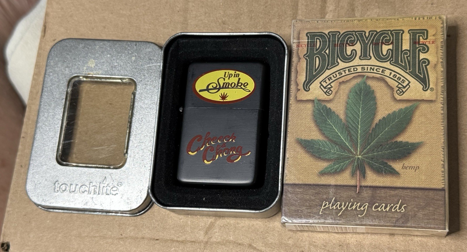 & New Sealed Bicycle Pot Leaf Cards