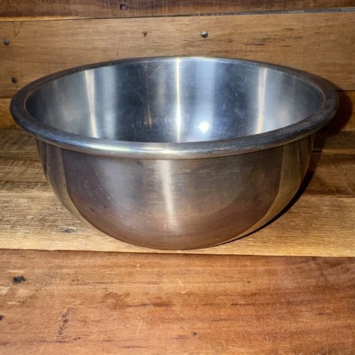 Vintage West Bend Stainless Steel Mixing Bowl 3.5 Quart 9" Wide Rim