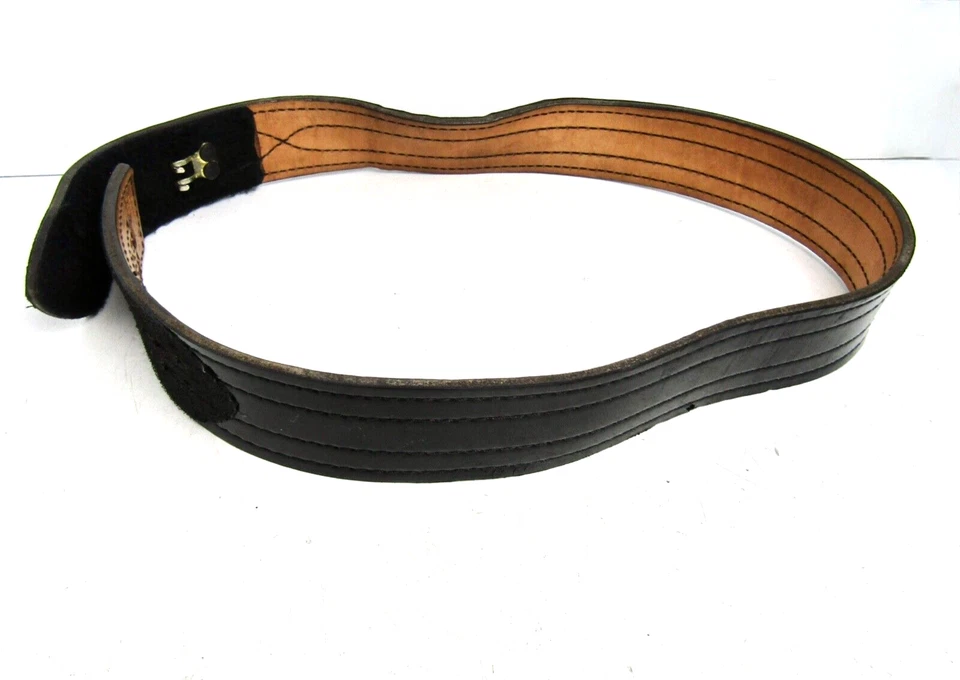 Cinturón Safariland 94P Police Duty Sin Hebilla 2.25", Negro Alto Brillo - Talla 34 Foto 2 de 4