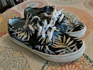 size 0 vans