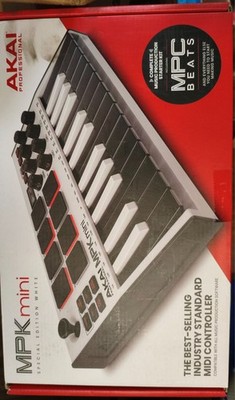 Akai MPK Mini MK3 25-Key USB MIDI Keyboard Controller 8 Pads 8 Knobs White