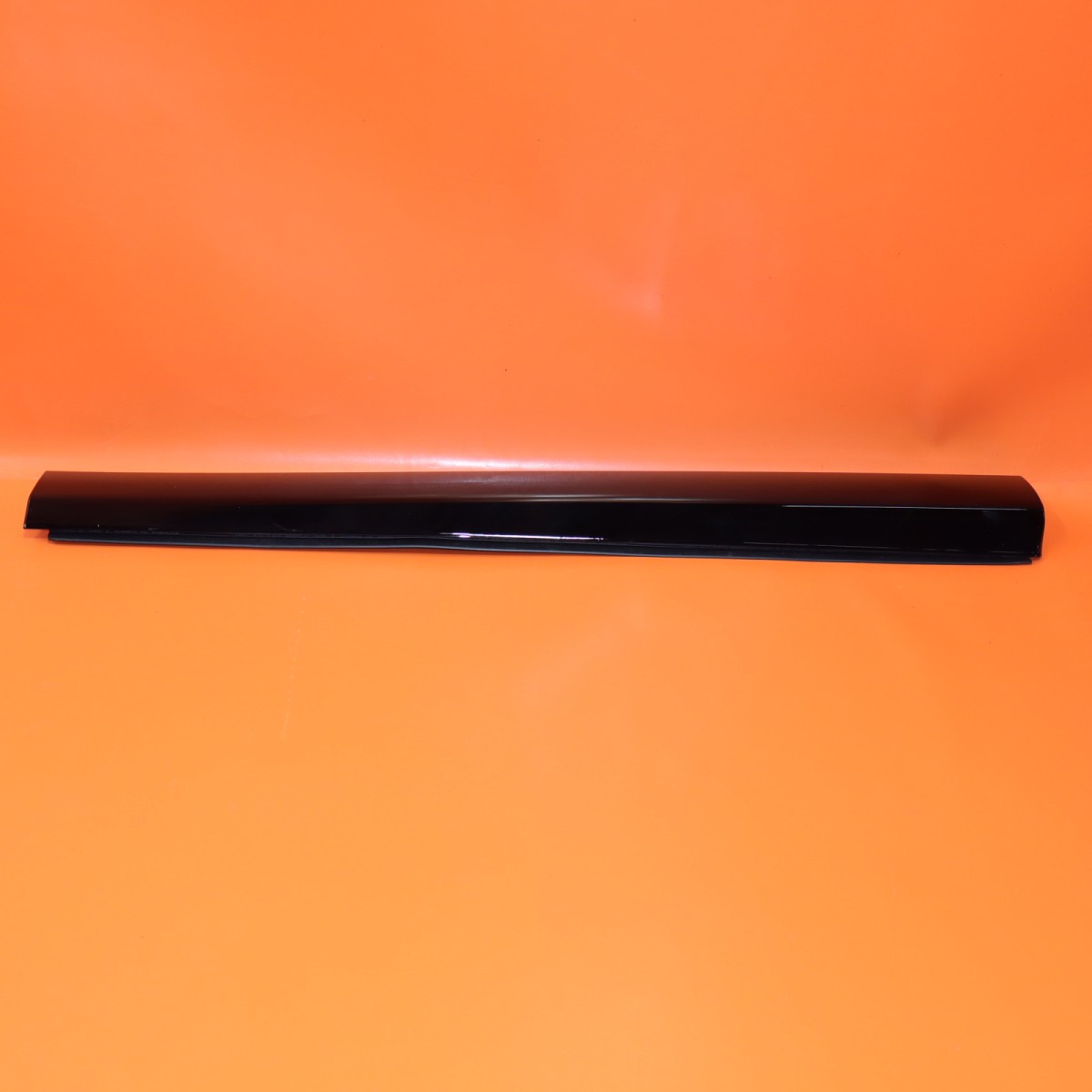 Rolls-Royce Cullinan 2025-2026 Rear Right Body molding Black