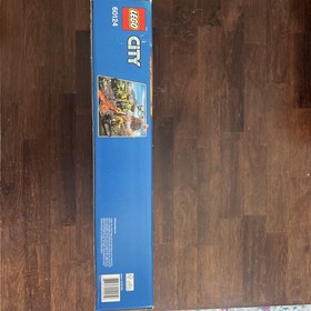 LEGO City: Volcano Exploration Base (60124) 824pc Factory Sealed New