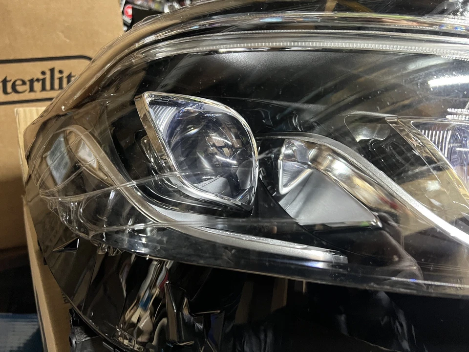 Mercedes-Benz GLS450 2017-2019 faros halógenos actualización a par de faros LED Foto 4 de 4