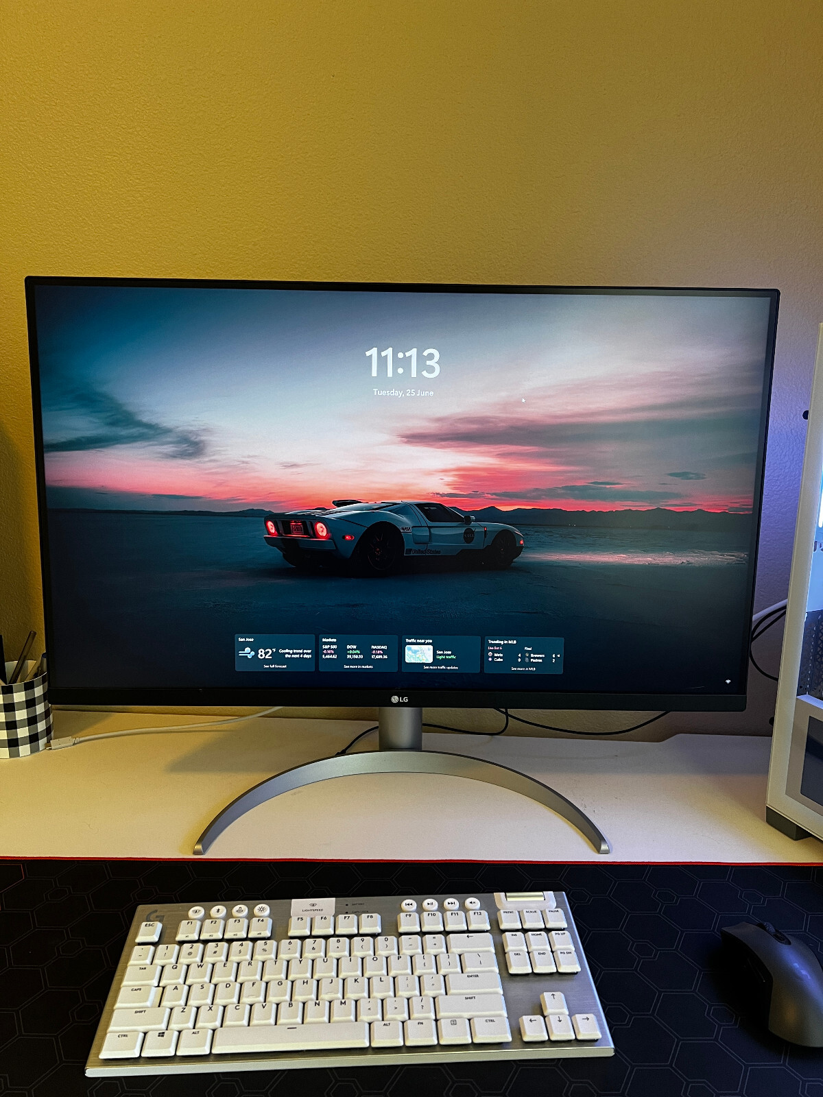 LG UltraFine 32UQ750W 32