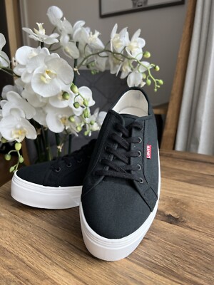 Levi's Damen Sneaker Tijuana Plateau Größe UK 6,5 EU 40, schwarz sehr guter Zustand 