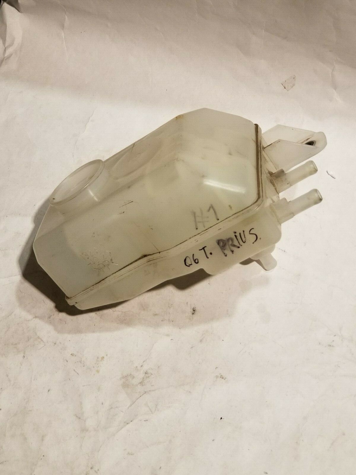 20042009 TOYOTA PRIUS BRAKE FLUID RESERVOIR BOTTLE TANK eBay