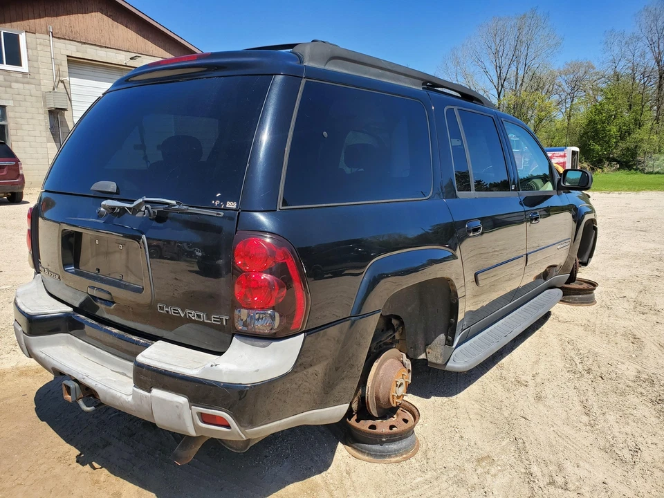 2002-2006 Chevy Trailblazer EXT Rear RH Door Glass/Window (AS3 privacy tint) - Image 2 of 4