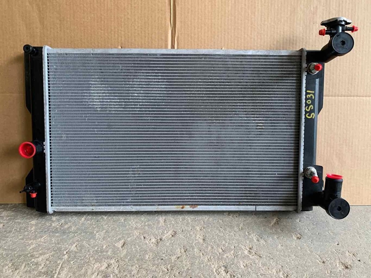 10 TOYOTA MATRIX Radiator Denso 41709 2.4l (2azfe Engine) At