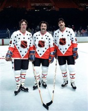 Mke Bossy, Btyan Trottier, John Tonelli New York Islanders 8x10 Photo 