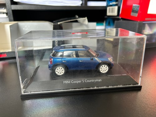 MINI Cooper S Countryman R60 true blue 1/43 - Schuco 450744200 - Imagen 5 de 6