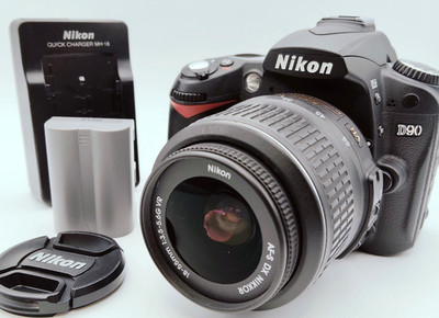 [MINT SC: 7,449] Nikon D90 12.3MP Digital Camera Body w/ 18-55mm VR Japan #451