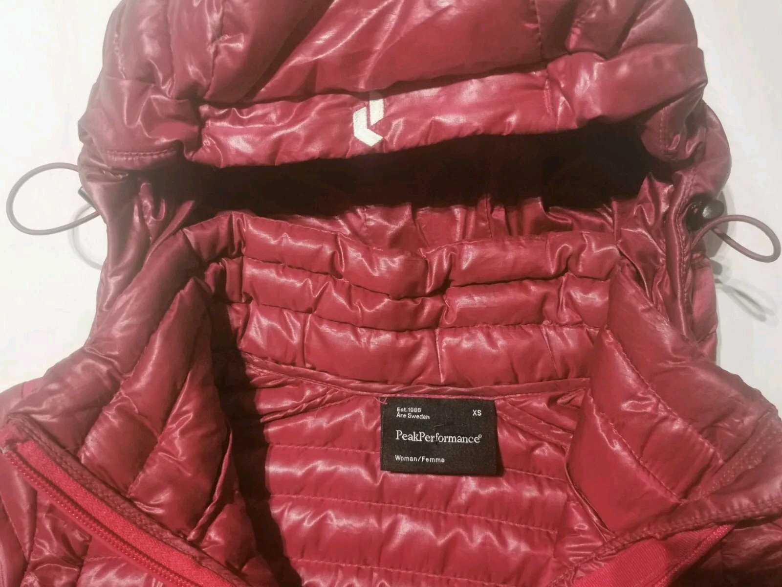 Peak Performance Women's Down Jacket, Colour Red,… - image 8