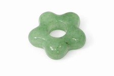 Aventurin gr&uuml;n Blume  Anh&auml;nger &ndash; ca. 15x15mm &Oslash; mit 5mm Bohrung &ndash; Ideal f&uuml;r d&uuml;