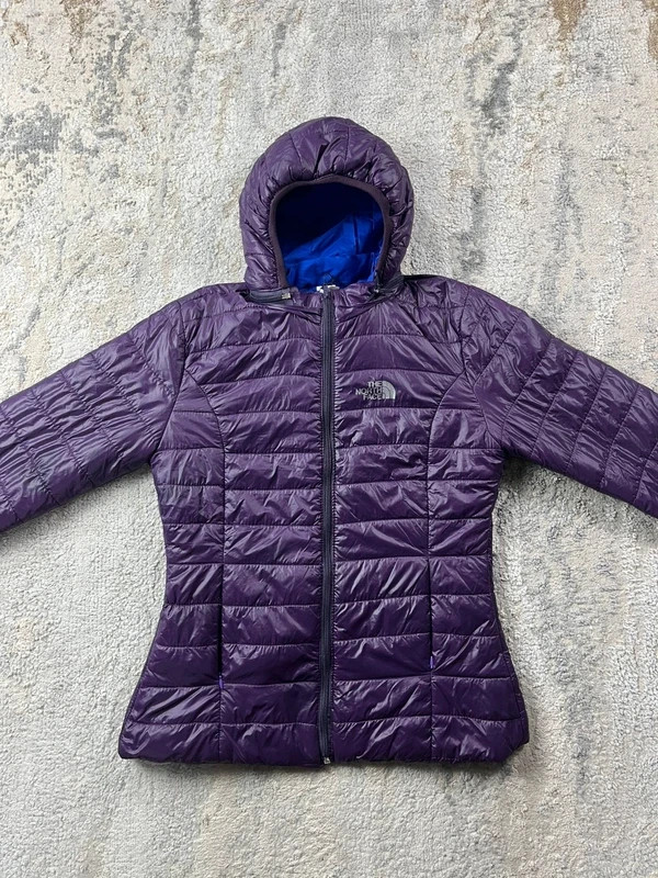 The north face Women’s Purple Zip Up Hooded Puffer Jacket Size M image 8
