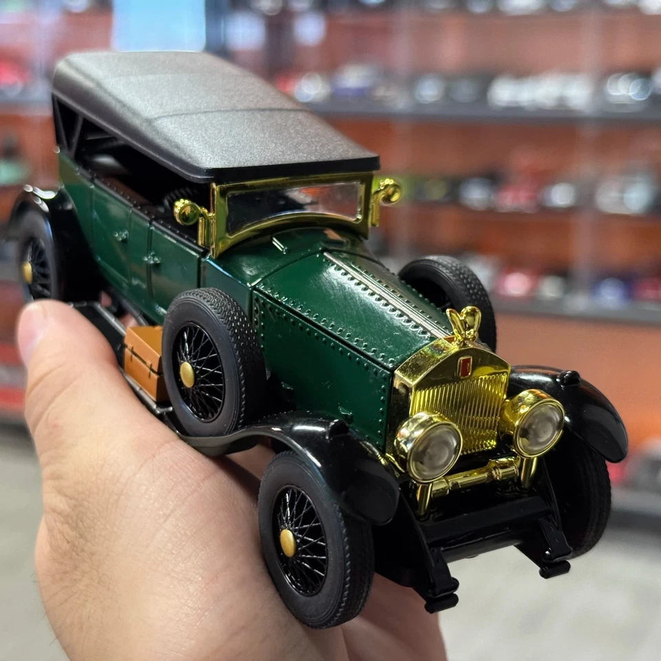 1:32 Rolls-Royce Phantom 1925 Diecast Model Car – Sound Light Vintage Toy Gift - Image 2 of 4