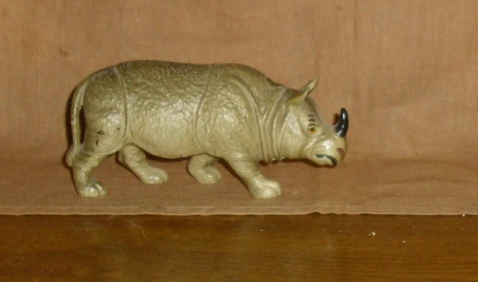 Zelluloid-Nashorn-unbespielt-uralt-Zustand 1-2 - Bild 1 von 4