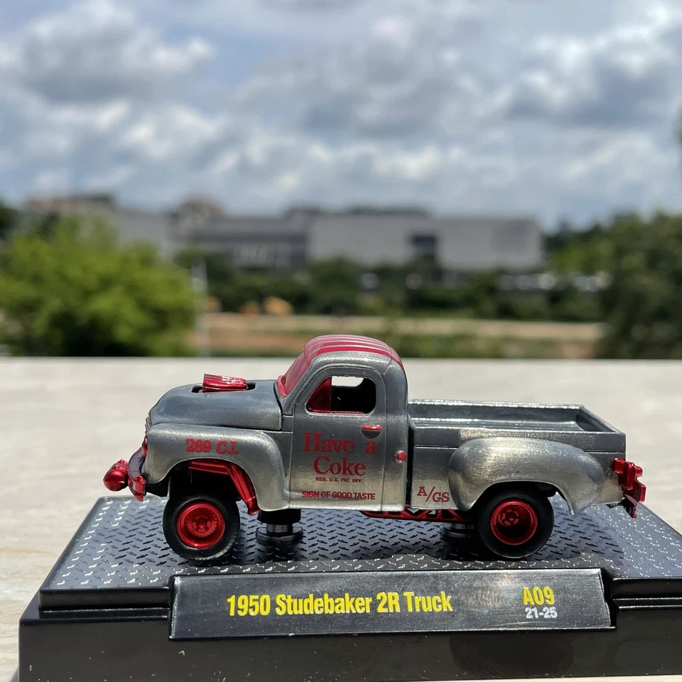 Vintage 1950 Studebaker 2R Pickup 1:64 Diecast Metal Alloy Model Car - Image 4 of 4