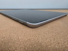 Microsoft Surface Go 2 m3-8100Y 128GB SSD 8GB Ram Windows 11 Professional