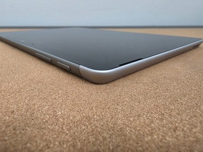 Microsoft Surface Go 2 m3-8100Y 8GB Ram 128GB SSD Windows 11 Professional