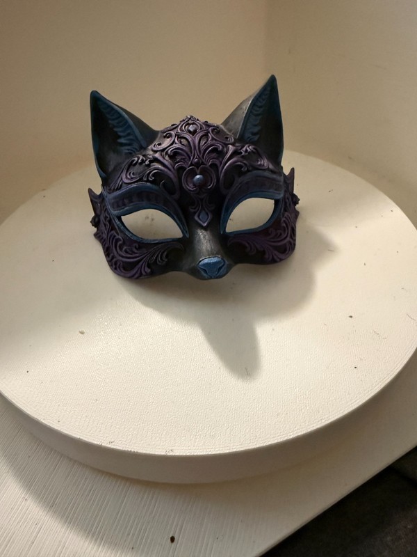 Non wearable decorative fox mask 2 1/2 inches tall and 3 inches wide 