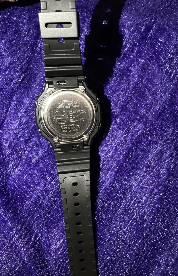 Casio G-Shock GA-2100-1A1, foto 3 de 5