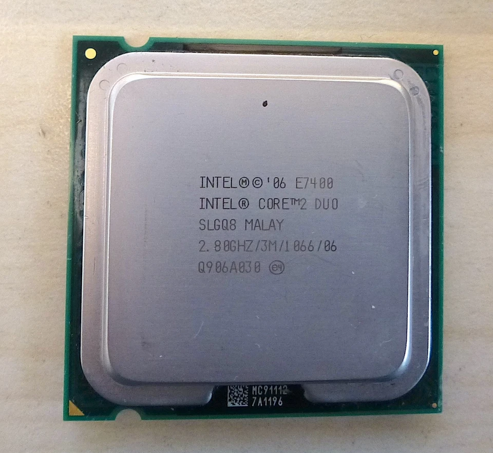 Kit LGA775. CPU Intel E7400 Core2Duo + disipador + 2 Gb DDR2 RAM - Imagen 2 de 4