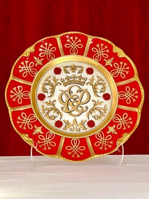 Buckingham Palace Issued Queen Elizabeth II 70th Wedding Anniversary Jewel Plate