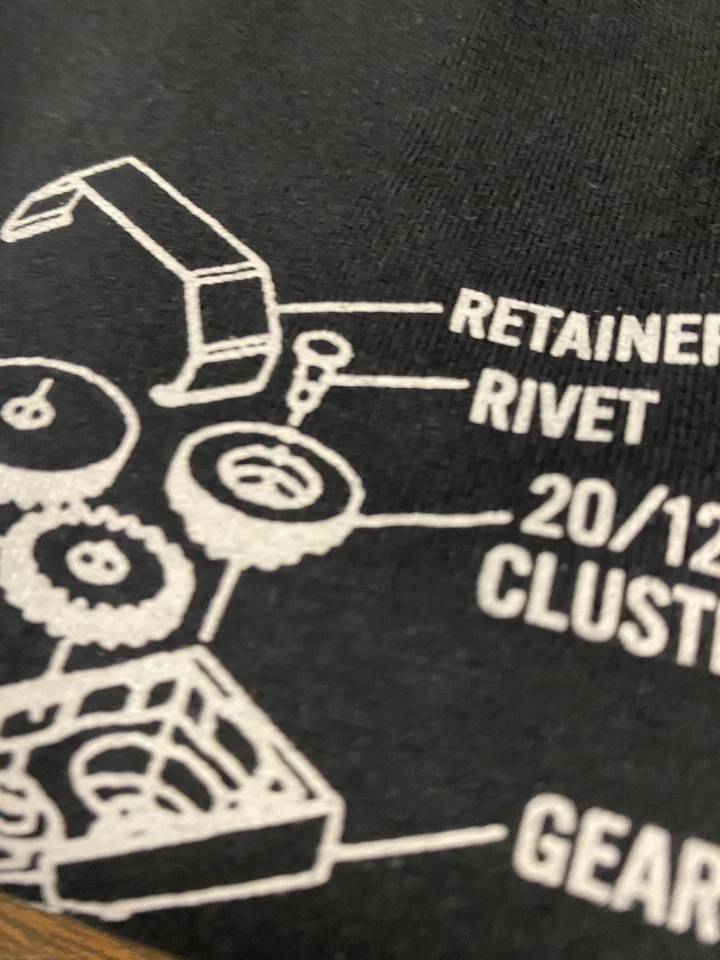 Genial - Coche Ranura - Vista Explotada - Aurora/AFX - Camiseta Cuatro Engranajes - Envío Gratis Foto 4 de 4