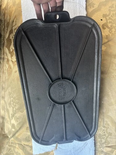 VINTAGE WAGNER WARE CAST IRON 17" GRIDDLE STYLIZED LOGO & Makers Mark B