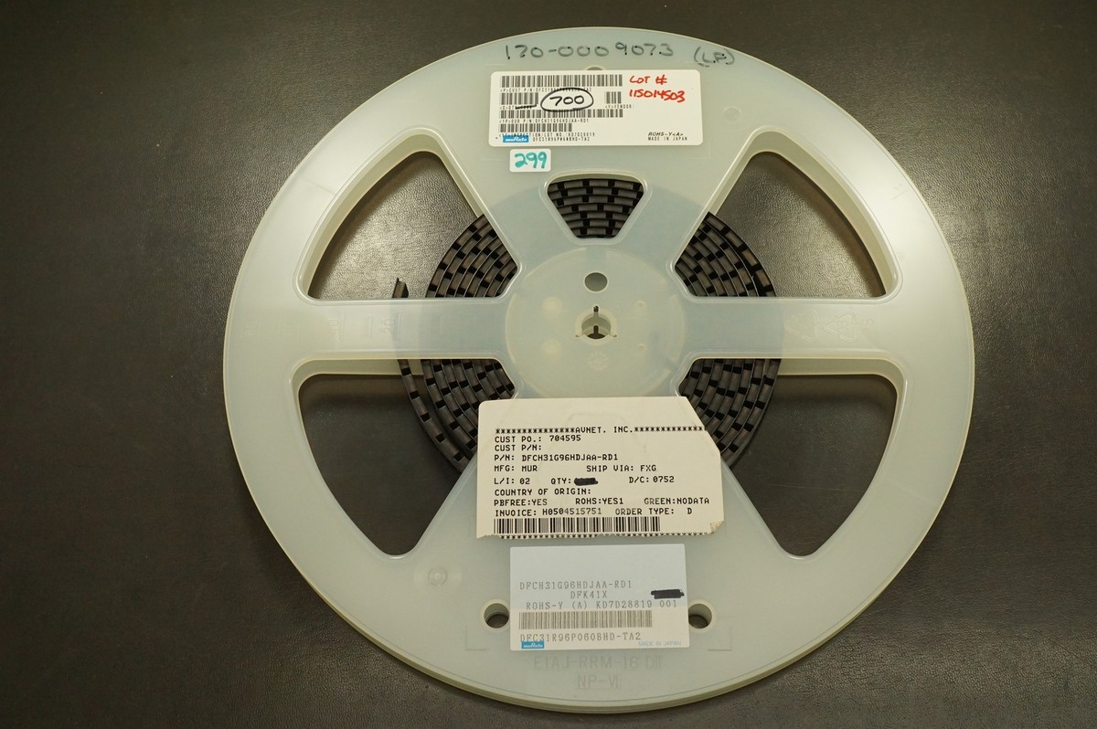Filtre Passe-bande Diélectrique Murata DFCH31G84HDJAA - 1842.5 MHz - 3 Pôles SMD - NOS