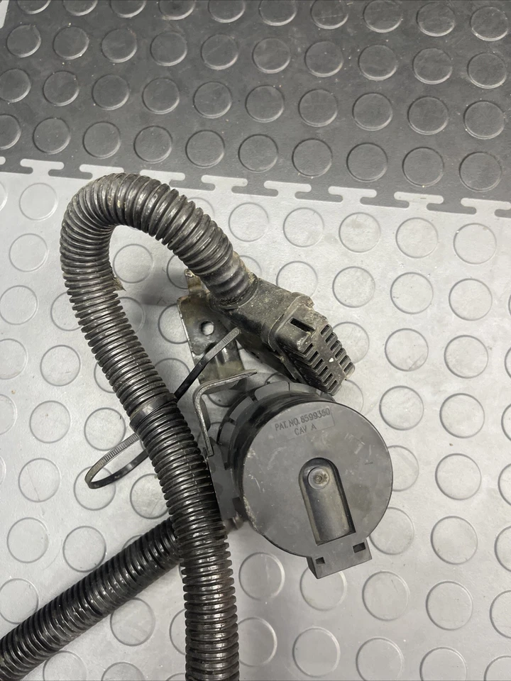 2015-2020 CHEVROLET TAHOE FUEL VAPOR CANISTER VENT SOLENOID VALVE OEM - Image 3 of 3