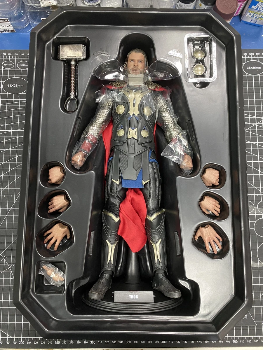 (USED TOY) 1/6 HOT TOYS MMS224 THOR: THE DARK WORLD THOR ODINSON ACTION FIGURE