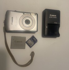 Canon PowerShot SD630 Digital ELPH 6MP Camera Silver w/ Battery Charger SD