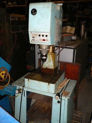 Taumel BK-1500/NM Orbital Riveter | 1978 | .580'' Capacity | Floor Stand