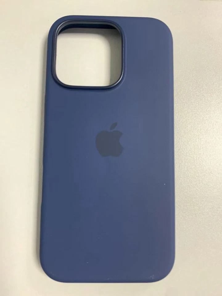 Original Silicone Soft Case with MagSafe for iPhone 16 16 Pro Max 16 Plus 16 Pro - Image 3 of 4