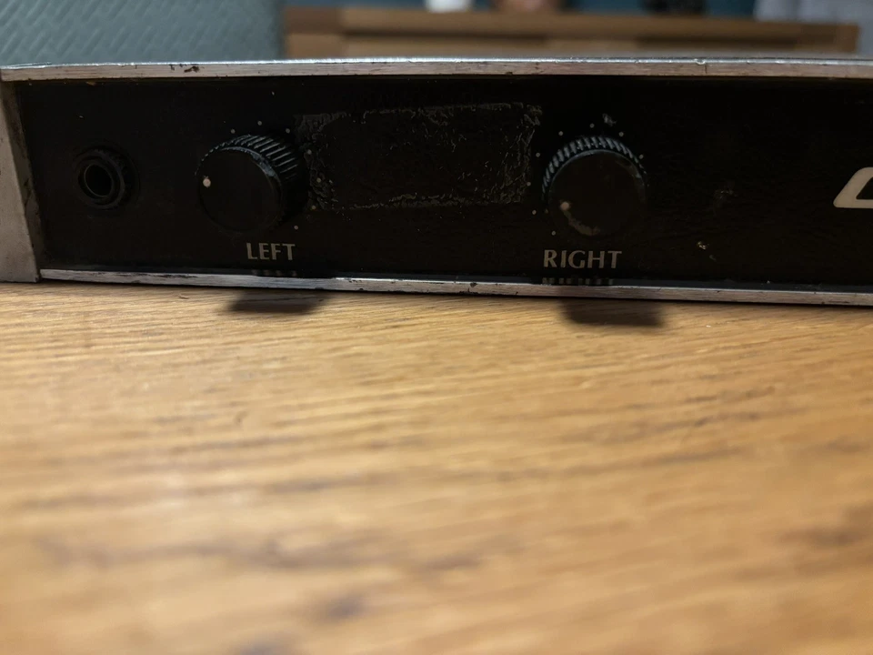 Crown 060 (D-60) Power Amplifier  - Image 3 of 4