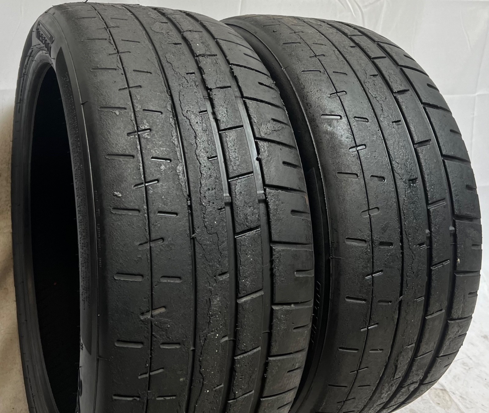 2 - NO REPAIRS 245/35ZR19 XL (93Y) Pirelli P Zero Trofeo R (MC1) McLaren - 5130