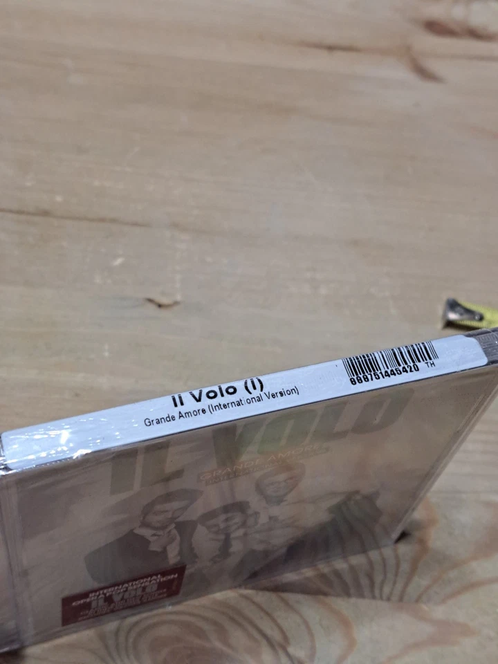 IL VOLO Grande Amore International Version CD NEW SEALED Album Music 2015 Latin - Imagem 2 de 4