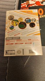 Nintendo Wii Play (2007) Bundle w/ Wii Remote, Manual, Case, Silicone Jacket