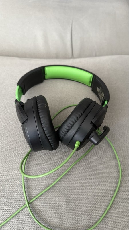 Turtle Beach V50 Wired Over-Ear Gaming Headset Black Green Boom Mic Mute Volume