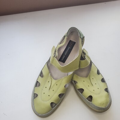 BM Bernie Mev Leather Classic Breathable Shoes Sandal Easi 38/8 Green Color 