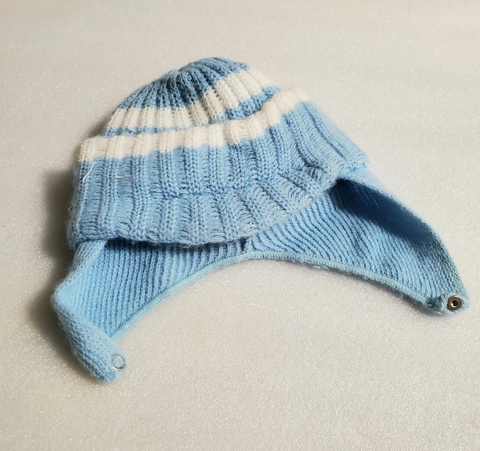 Gorra vintage de ganchillo bebé niño azul blanco con ala Foto 2 de 4