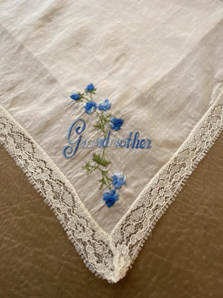 Pañuelo Hankie Vintage - LOTE DE 2 "Abuela" Foto 2 de 4