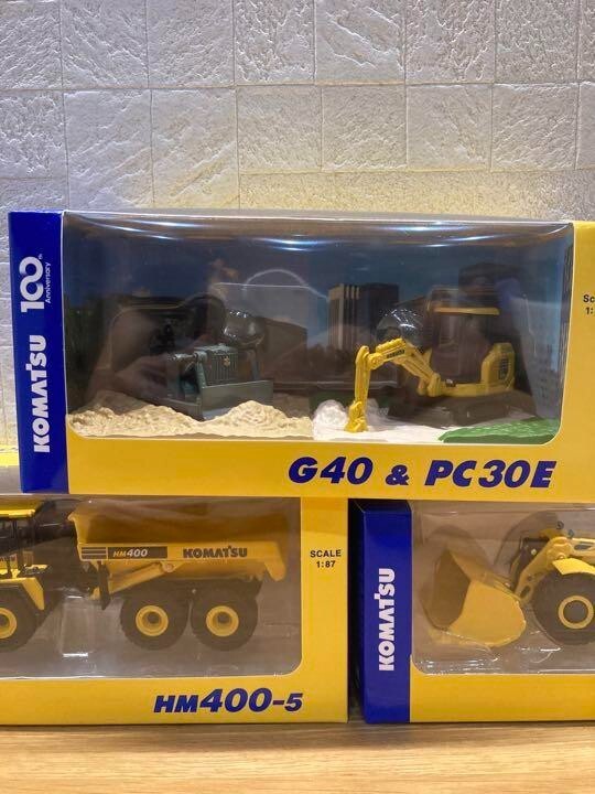 KOMATSU ミニカーセット 1:87 KOMATSU 1:87 ・WX22H ・HM400-5 ・G40＆PC30E set japan
